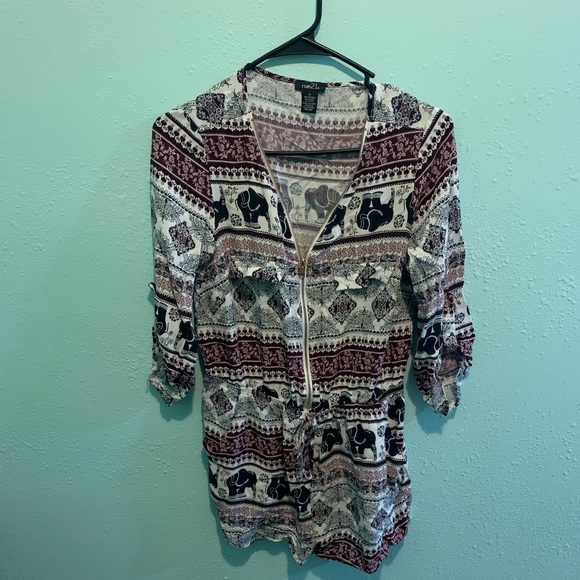 Rue 21 elephant romper. Size medium. - Picture 1 of 1